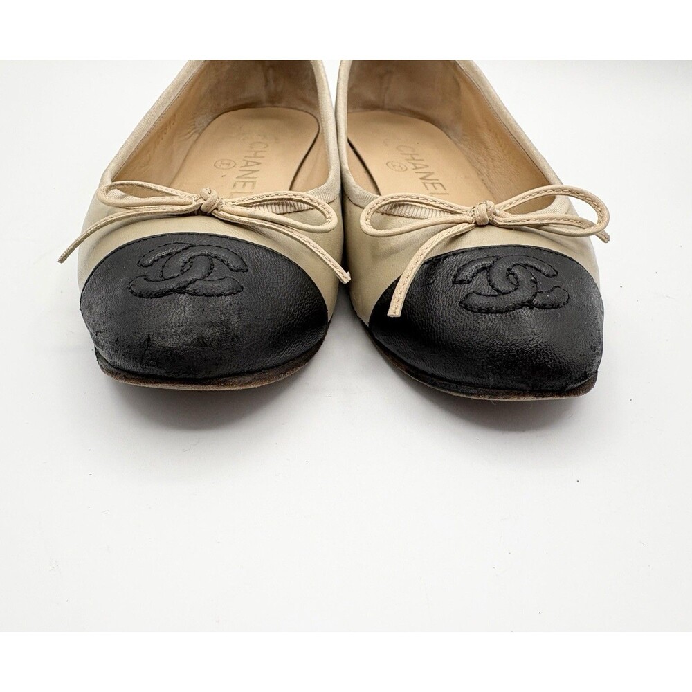 Chanel Ballet Flats Nude & Black Lambskin w/ CC Cap Toe Bow Detail Sz EU 34.5 - Picture 6 of 16
